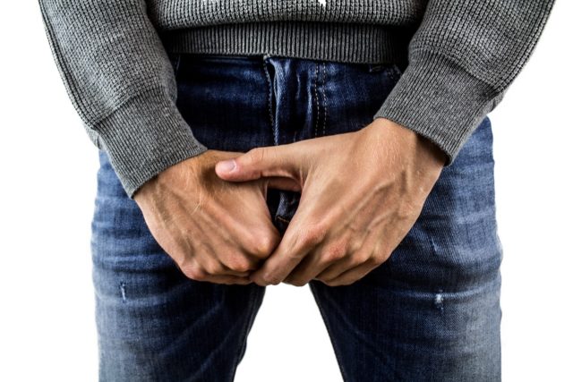 https://www.journaldugeek.com/2019/08/06/jelqing-arretez-de-tirer-sur-votre-penis-pour-agrandir-ca-ne-fonctionne-pas-et-dangereux/