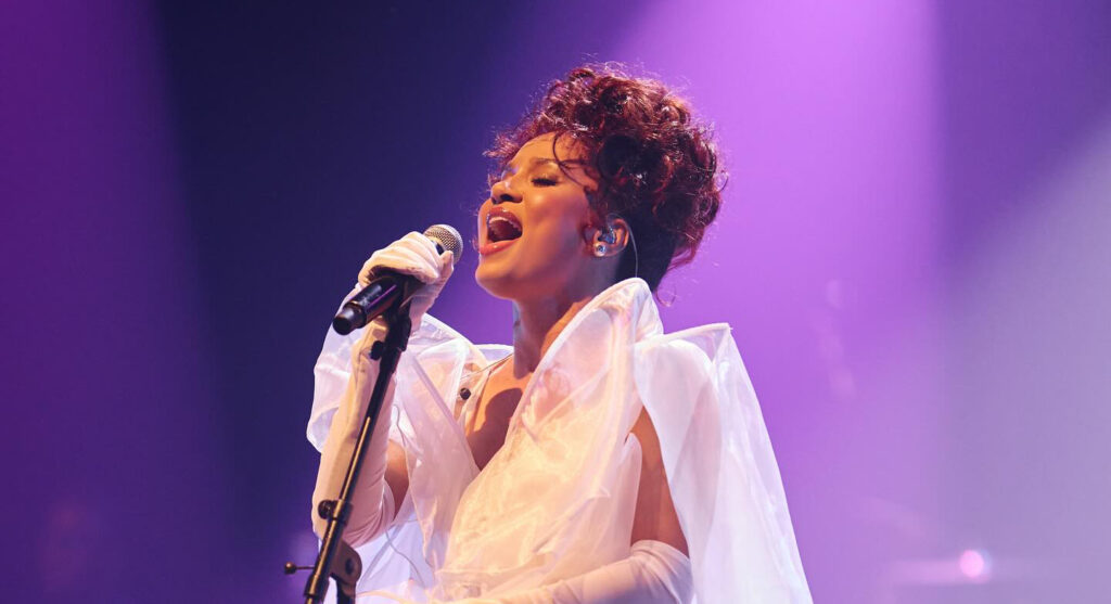 Fatima sur scène, lors de son concert à l'Olympia de Montréal | © Photo : Dezobri