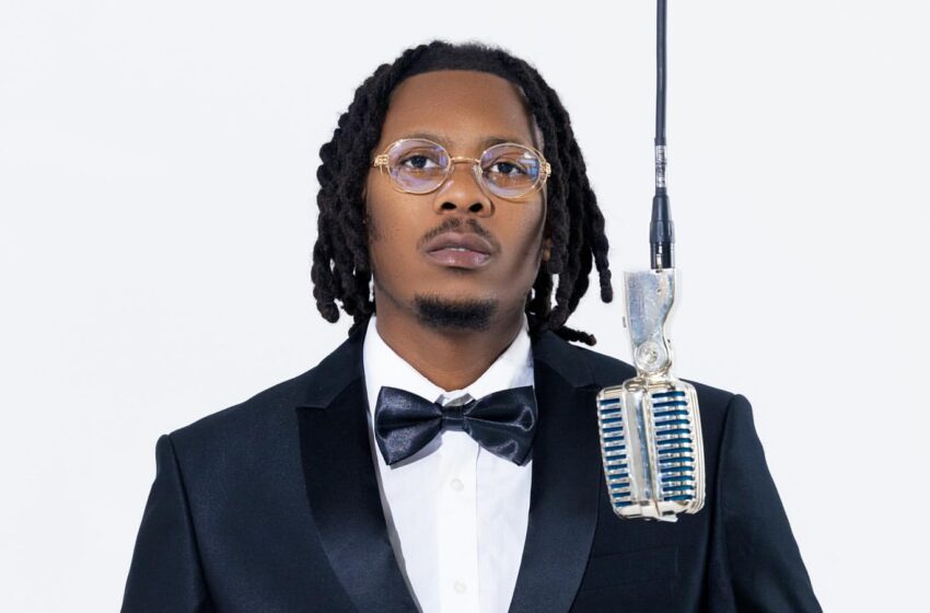  Toby Anbakè dévoile “Do You Know Toby”