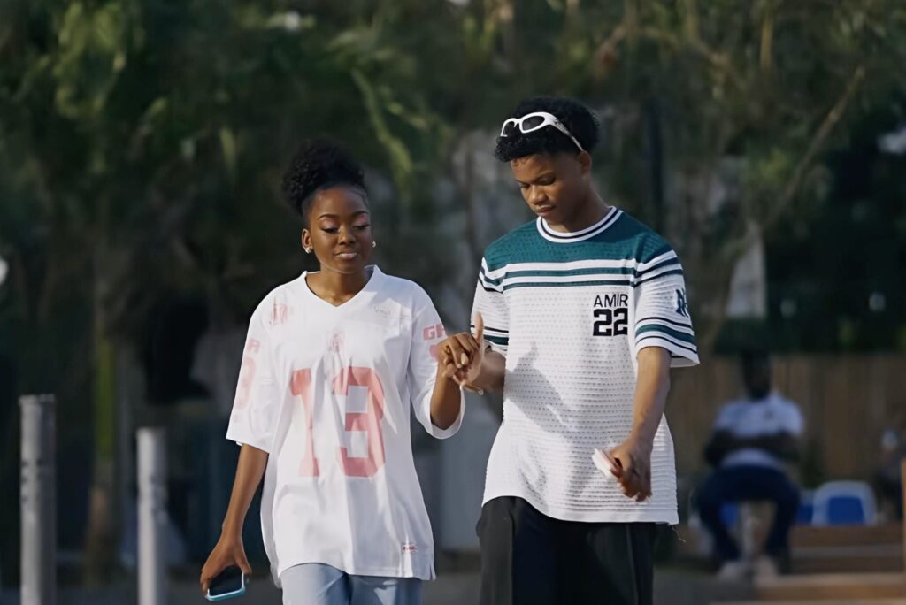 Ariana s’impose entre téléréalité et clip musical avec “Je t’attendrai”