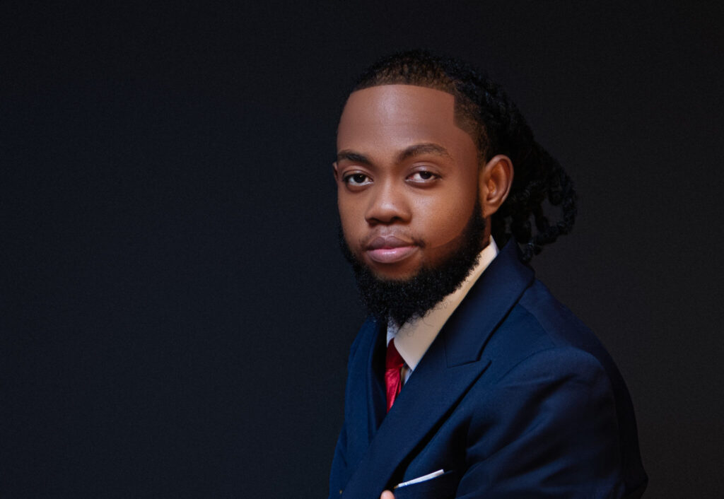 « Li-MYÈ-L » : O-Mark Fruit De Mer transforme ses épreuves en un premier album porteur d'espoir